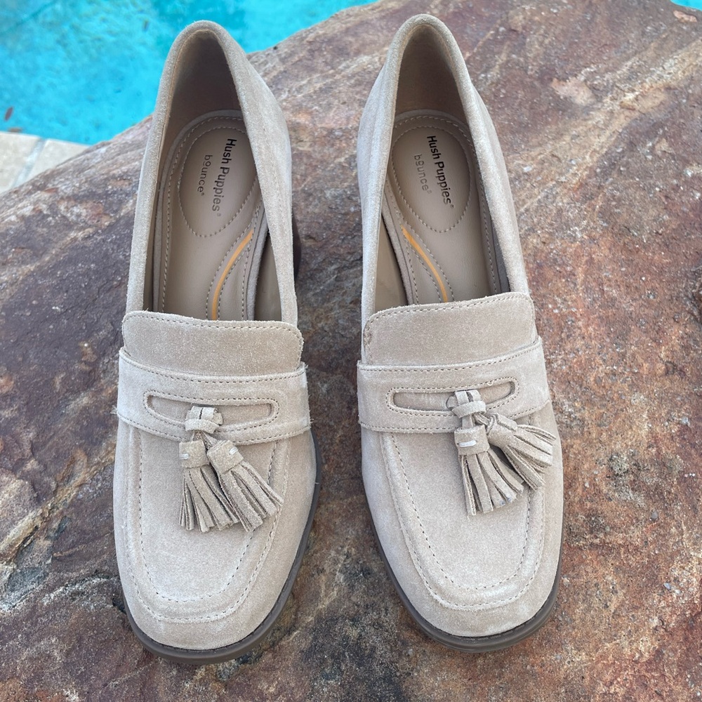 Hush Puppies “Talyn” Pumps in Tan